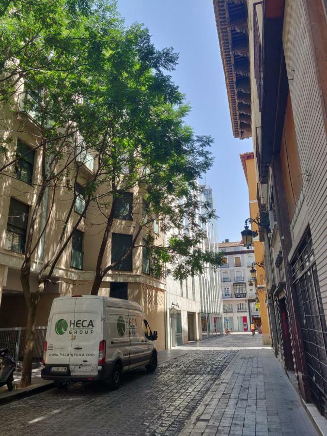 New, Cozy Plaza Del Pilar-fuenclara Appartement